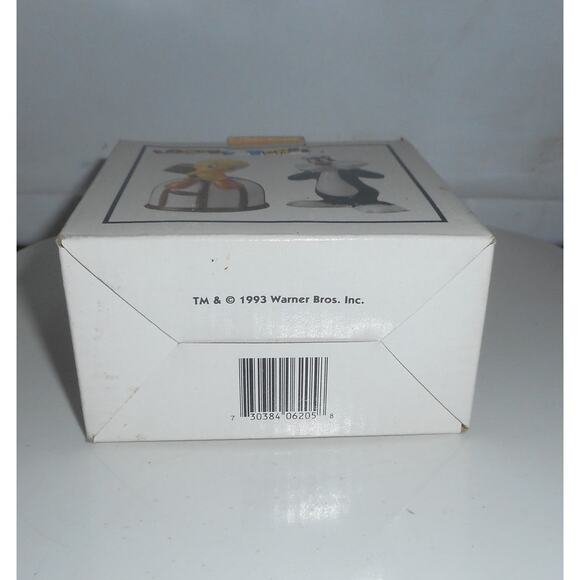 Vintage Ceramic Tweety Bird Sylvester Salt Pepper Shaker Set 1993 Looney Tunes - Picture 9 of 9